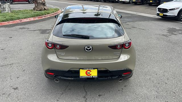 2024 Mazda Mazda3 Hatchback 2.5 Carbon Turbo 8