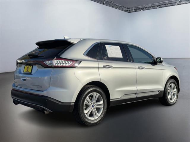 2018 Ford Edge Titanium 3