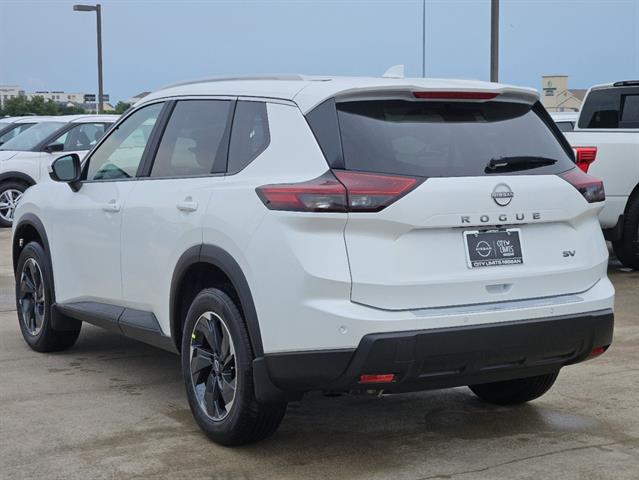 2024 Nissan Rogue SV 4