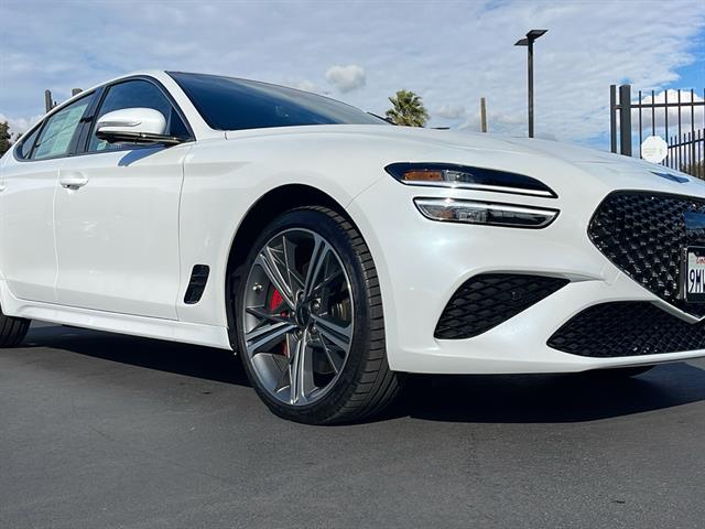 2025 Genesis G70 3.3T Sport Advanced 5