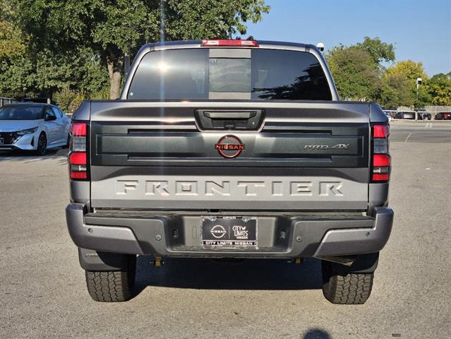 2025 Nissan Frontier PRO-4X 4