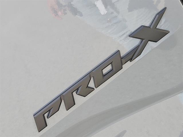 2024 Nissan Frontier PRO-X 8