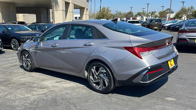 2024 Hyundai Elantra SEL 11