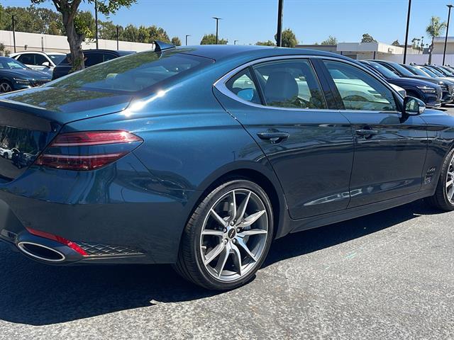 2024 Genesis G70 2.5T Standard 7