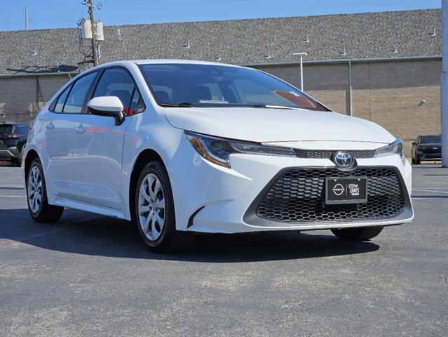 2022 Toyota Corolla LE 2