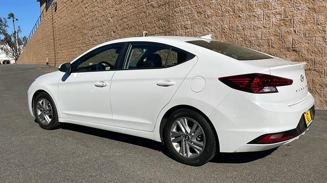 2020 Hyundai Elantra Limited 11