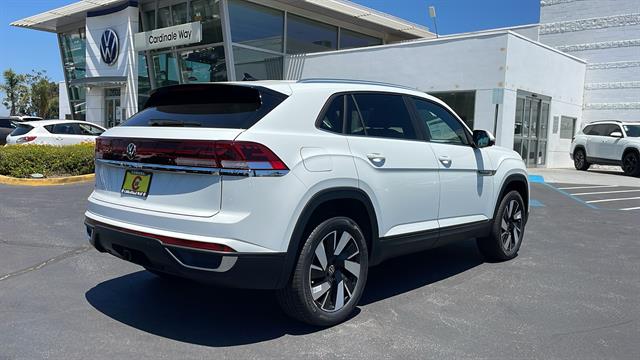 2024 Volkswagen Atlas Cross Sport SE 9