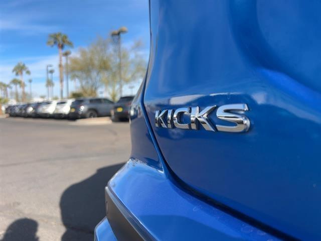 2021 Nissan Kicks S 12