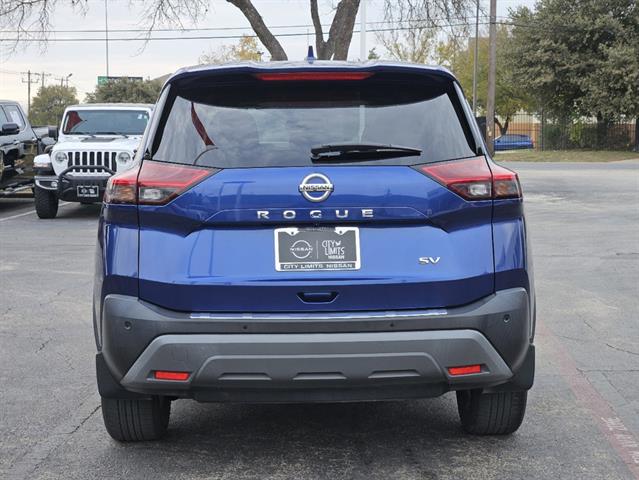 2021 Nissan Rogue SV 4