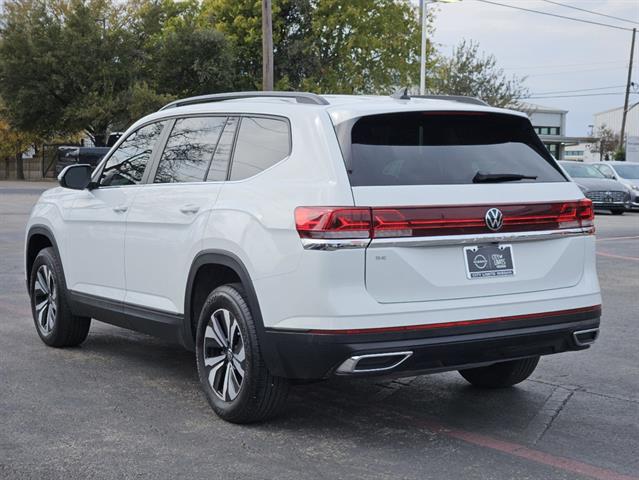 2024 Volkswagen Atlas 2.0T SE 3