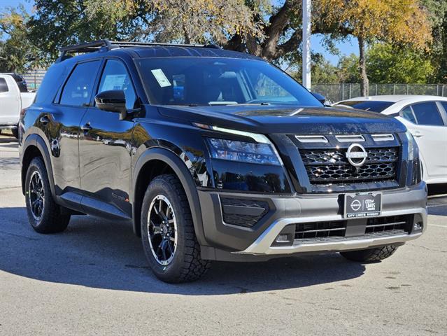 2025 Nissan Pathfinder Rock Creek 2