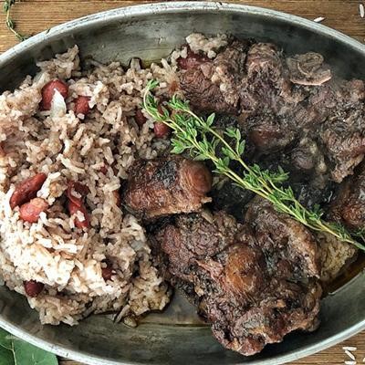 Oxtail with Rice and Peas